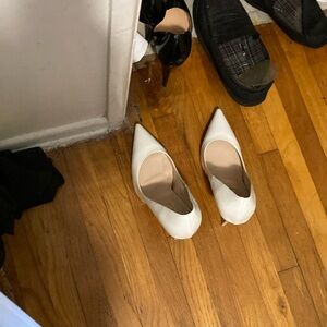 Classic white heels 👠 I only wore them for 1 day. I bought them brand new.